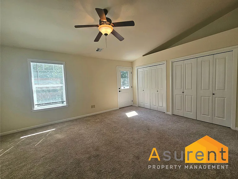 108 McCully Ln — Photo 2