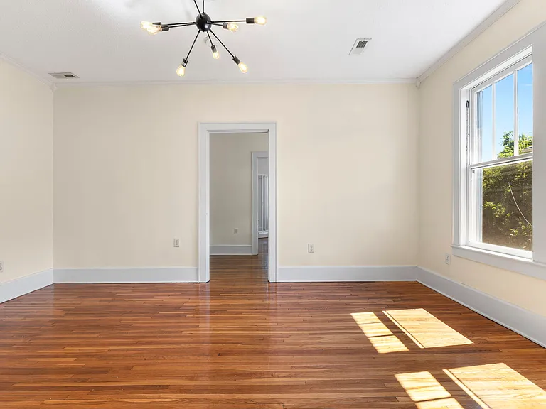 bedroom/ living room