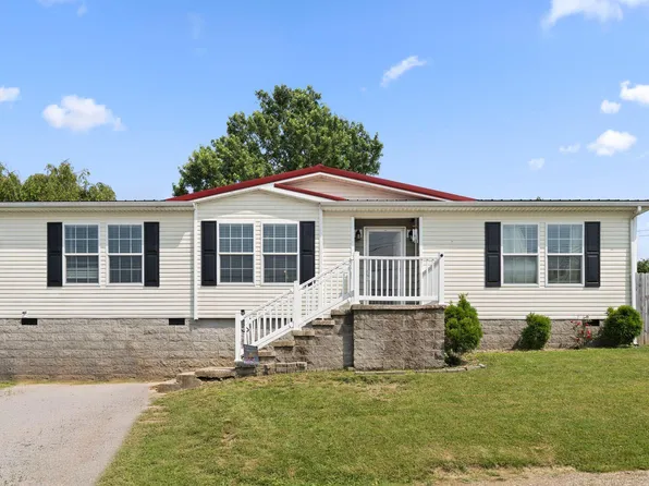 816 1st St, Mt Sterling, KY 40353