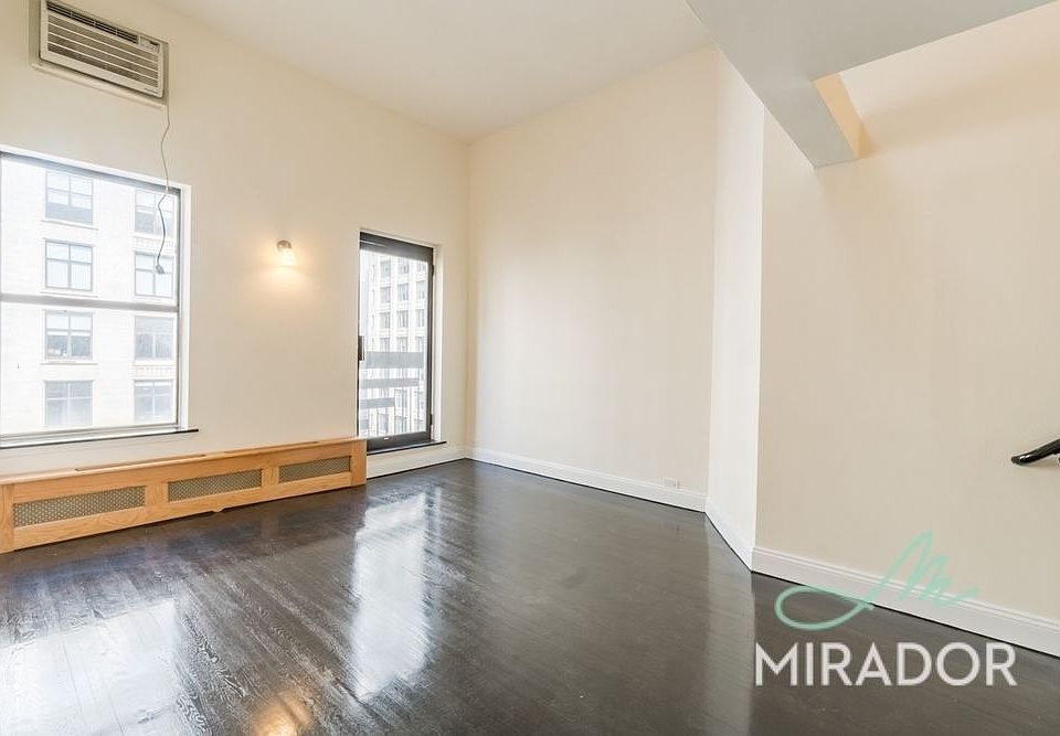 1st image of 455 Park Ave S Ph 2