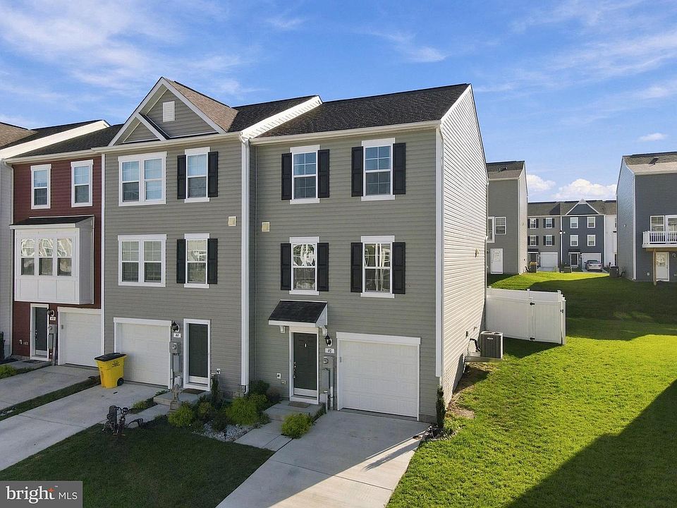1st image of 40 Clifton Mnr