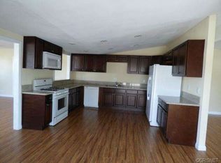 38454 37th St E, Palmdale, CA 93550