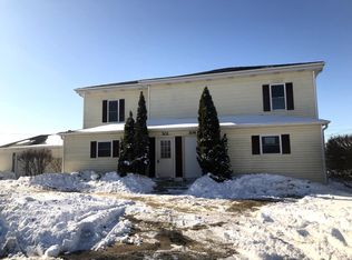 302 W Diggins St #304, Harvard, IL 60033