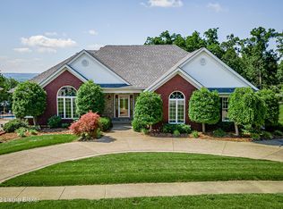 7104 Austinwood Rd, Louisville, KY 40214