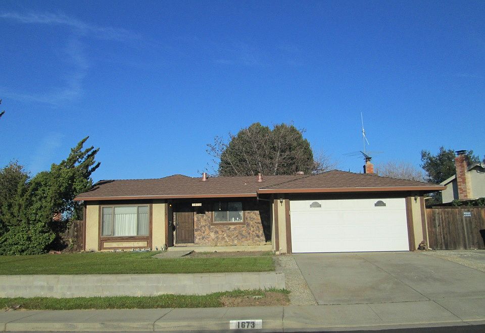 1st image of 1673 Heatherwood Dr