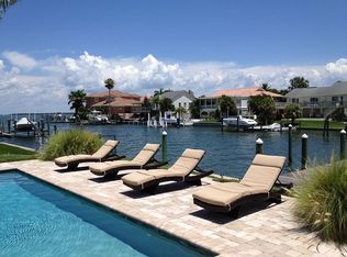124 11th St E, Tierra Verde, FL 33715