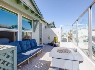 2697 Roosevelt St, Carlsbad, CA 92008