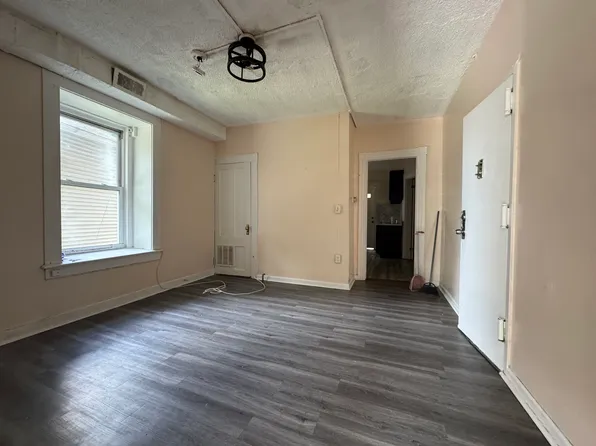 45 Long Hill Rd, Waterbury, CT