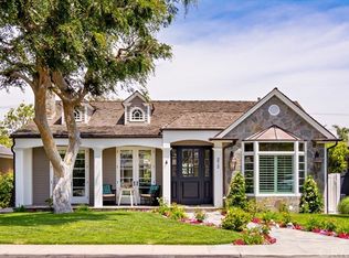 272 Magnolia St, Costa Mesa, CA 92627