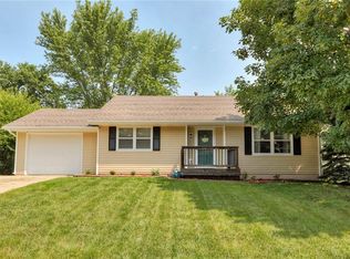 2107 Parkhill Dr, Norwalk, IA 50211