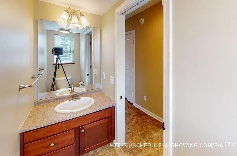 1806 N Creek Cir — Photo 11