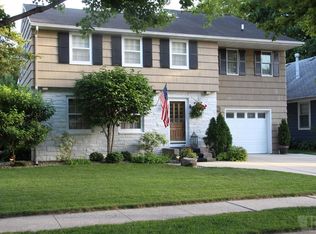 909 6th Pl SE, Mason City, IA 50401