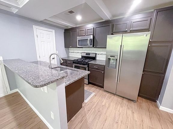 5th image of 2637 Twin Oaks Dr SW Unit B