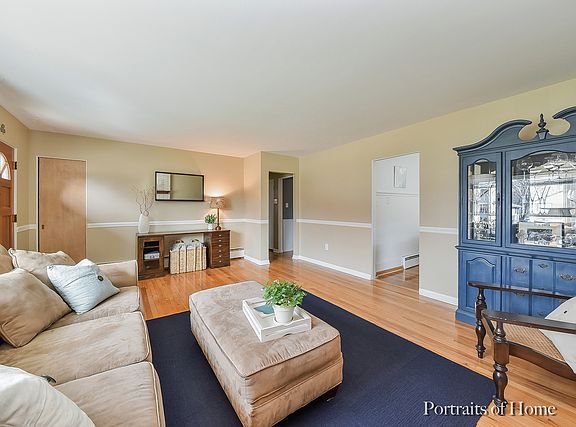 4th image of 1019 E Liberty Dr