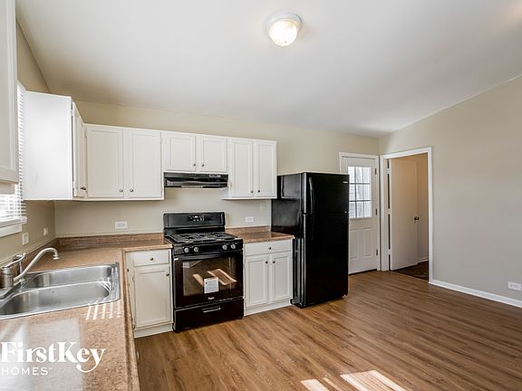 5th image of 424 Oakwood Dr