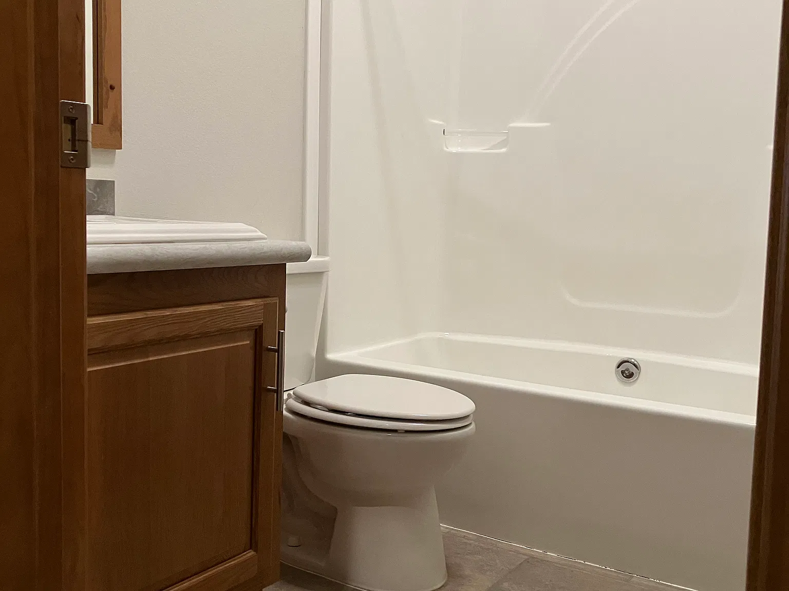 3 bed, 3136 sqft, $2,200 — Photo 3