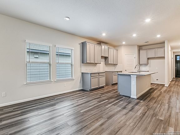 3rd image of 9506 Falls Canyon Blvd