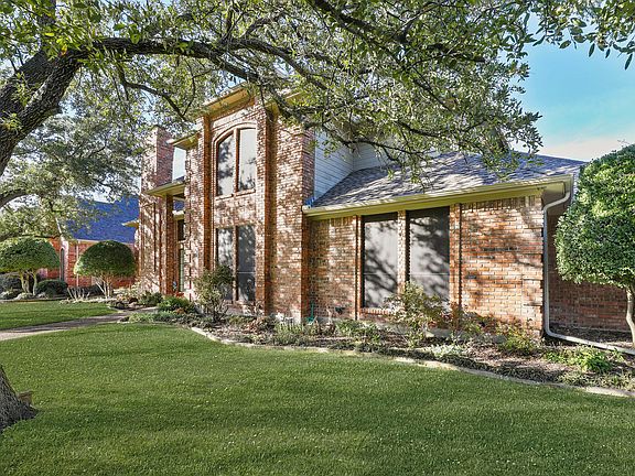 3rd image of 3917 Gettysburg Cir