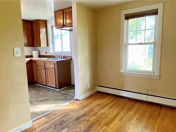 4th image of 3337 Elmwood Ave