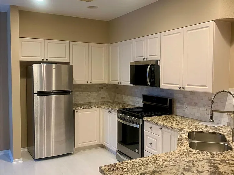 57 Scarlet Woods Ct — Photo 7