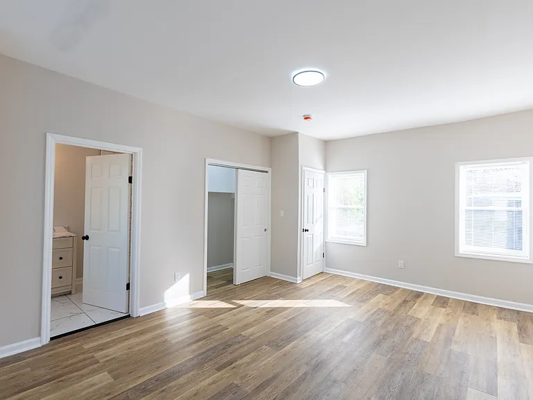 231 Jackson St — Photo 18