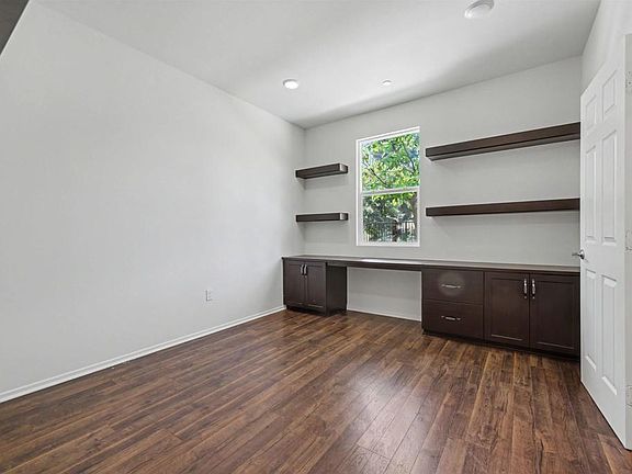 2nd image of 1320 Calle Sandcliff Unit 42