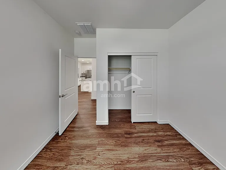 15074 W Sherman St — Photo 16