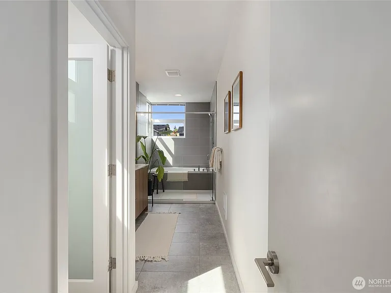 6735A Alonzo Ave NW — Photo 12