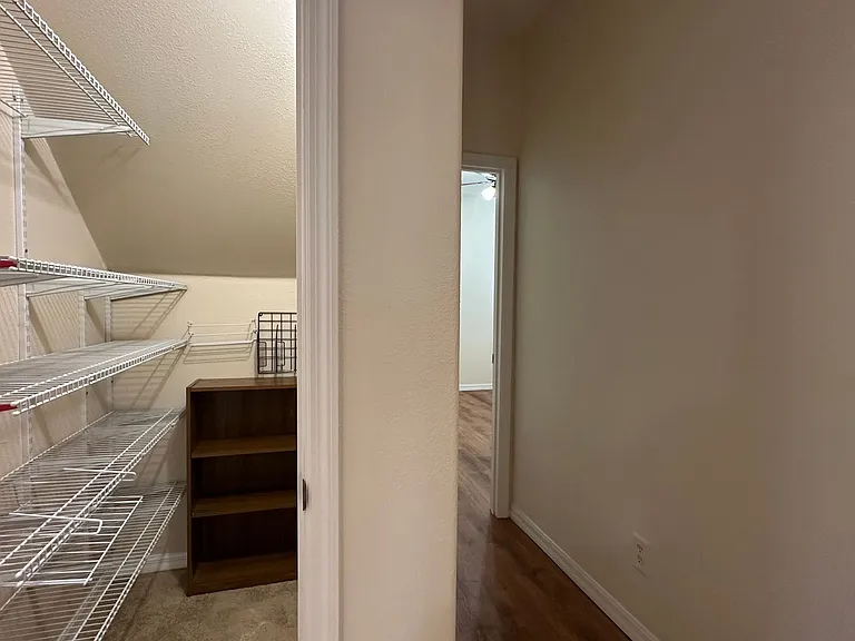 1653 Cherry Ridge Dr — Photo 15