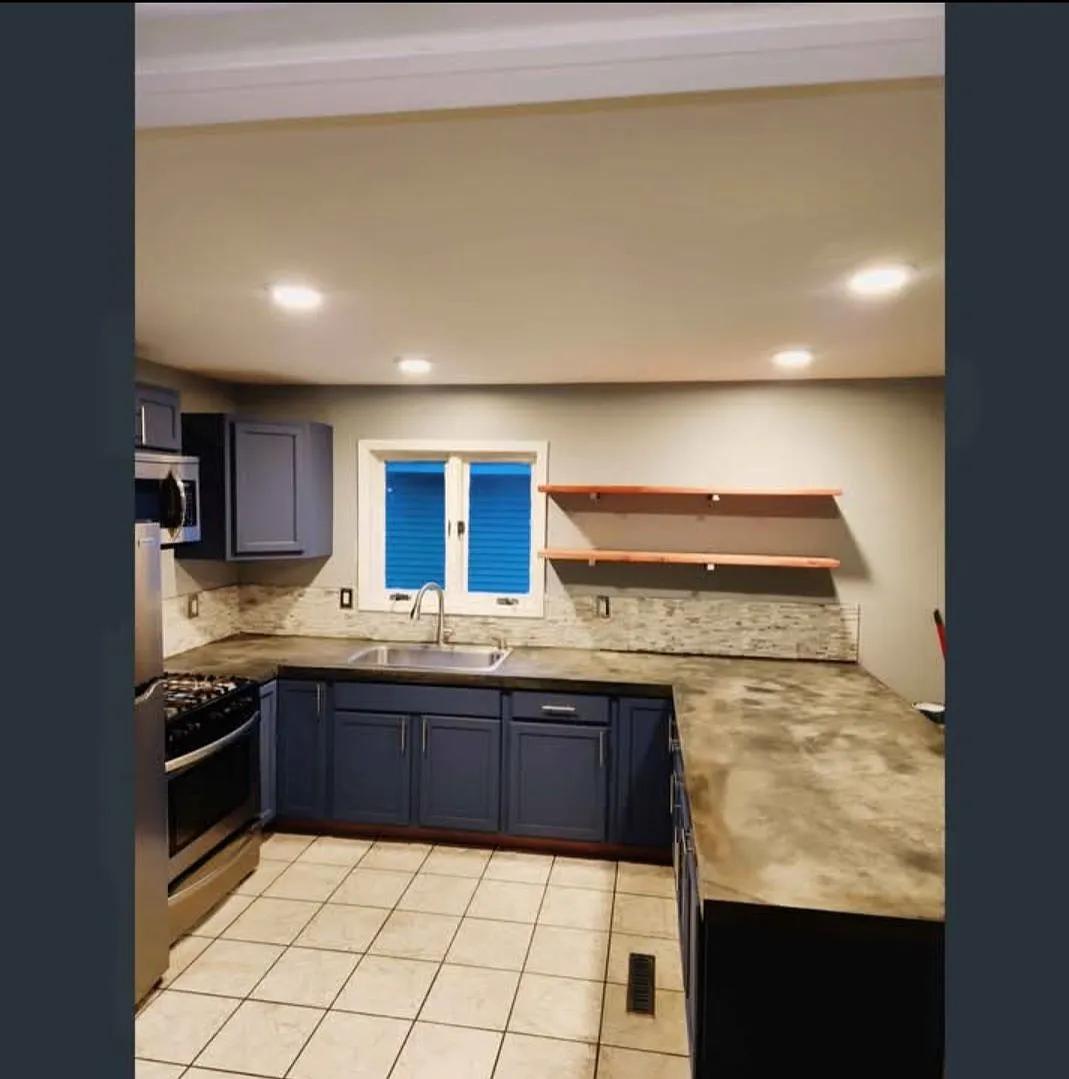 3 bed, 1.0 bath, $1,650 — Photo 2