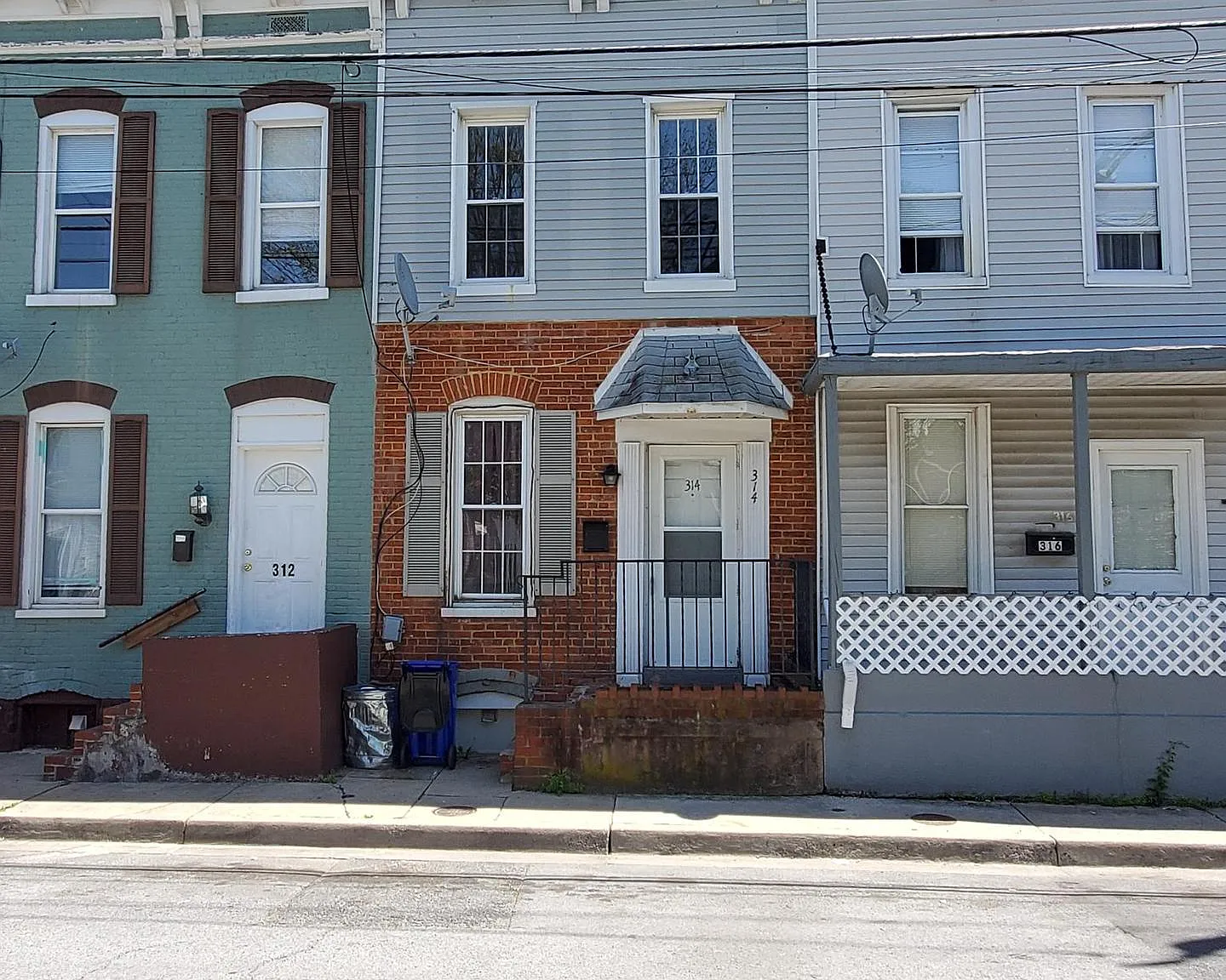 Studio, 780 sqft, $1,300 — Photo 1