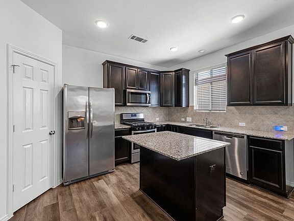 4th image of 4136 Hidden Timbers Ln