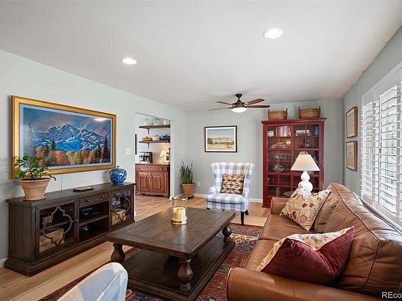 3rd image of 4 Skyline Drive