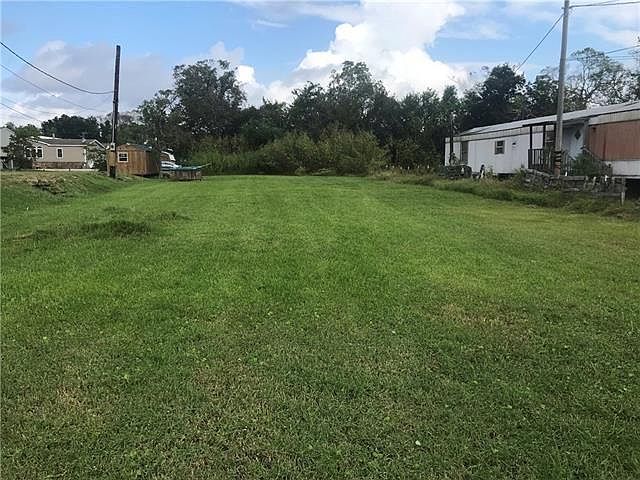 1st image of 4874 Oak Dr