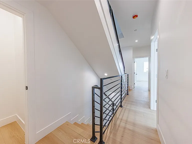 1065 S Corning St #A — Photo 21