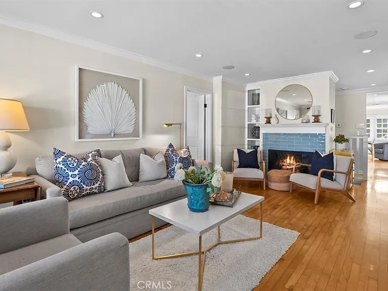 830 Sheldon St — Photo 3