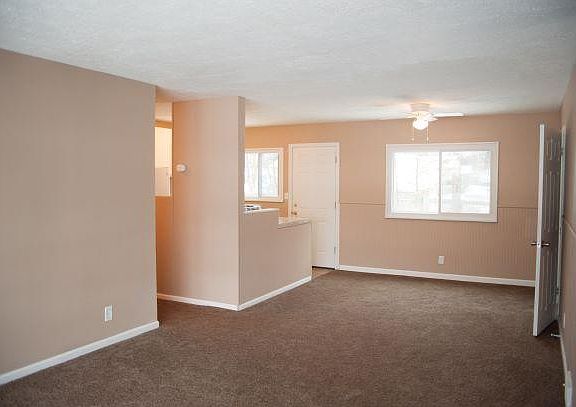 3rd image of 1689 Wakefield Dr
