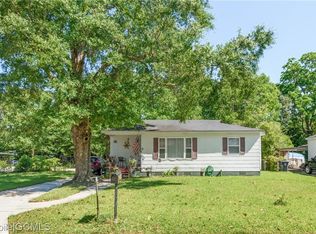 14 Elizabeth Ave, Chickasaw, AL 36611