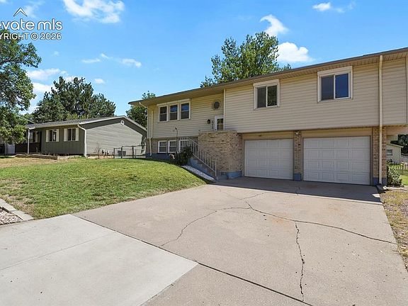 2nd image of 6775 Fielding Cir