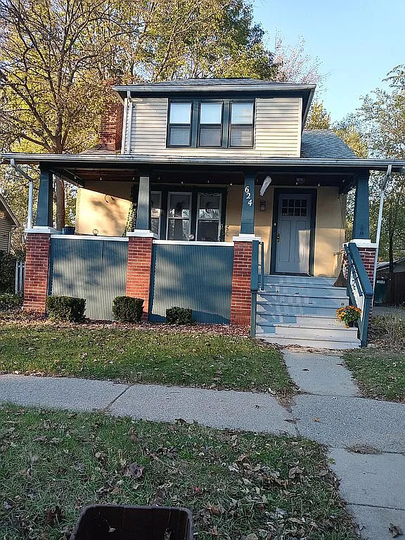 624 Albany St photo 1