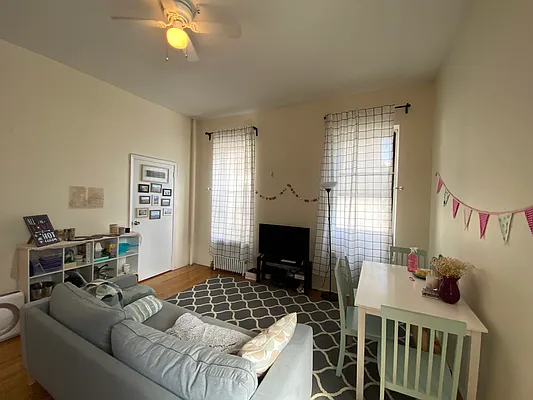 Rented by Oxford Property Group | media 34