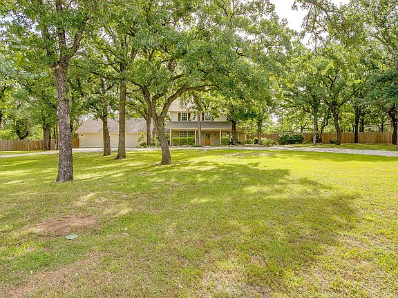 4th image of 409 County Road 3418
