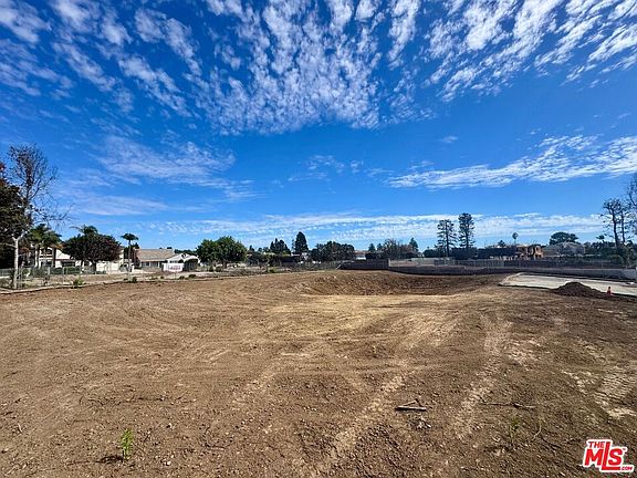 3rd image of 574 Chapala Dr