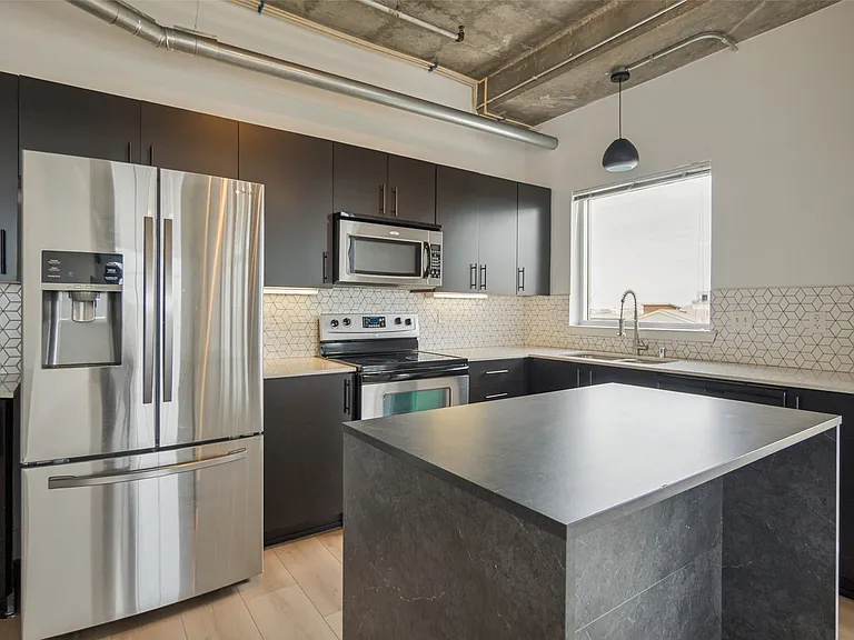 1001 Belleview St #408 — Photo 11