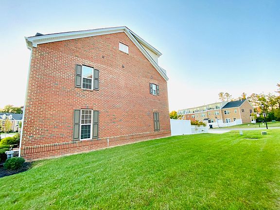 3rd image of 11312 Sadler Walk Ln