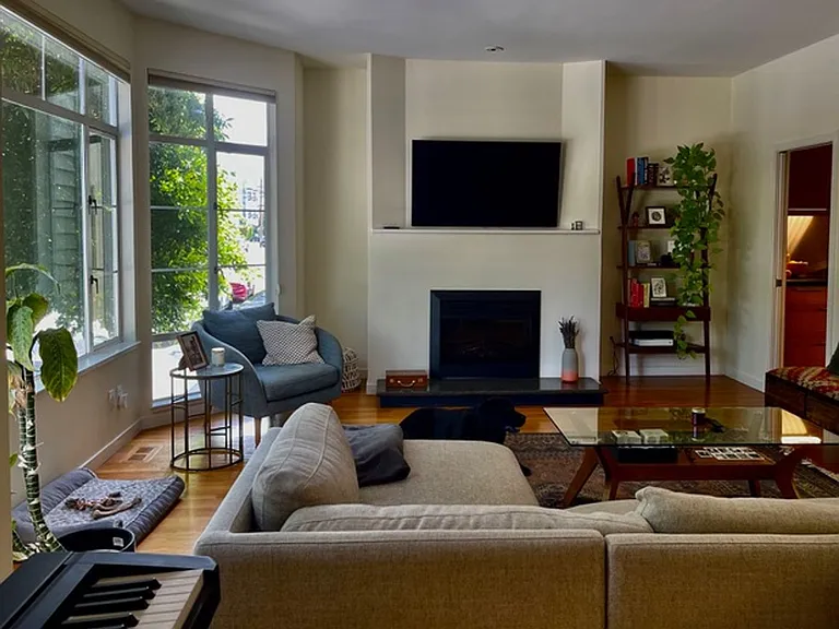 2133 Filbert St — Photo 25