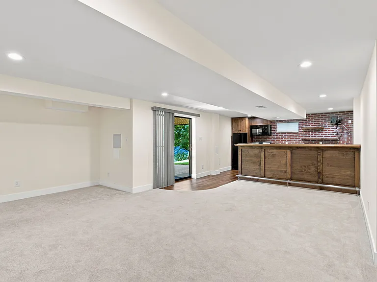 4874 Vermilion Dr — Photo 37