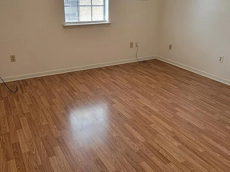101 Vieux Orleans Cir #B — Photo 5