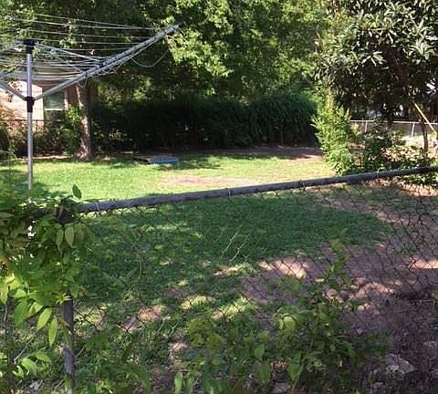 4th image of 1800 Crown Dr