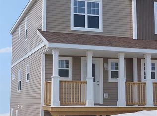 980 Tamarack Dr, Labrador City, NL A2V2V7